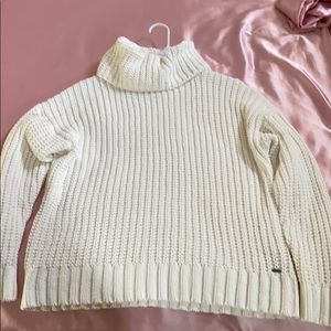 White turtleneck sweater from hollister